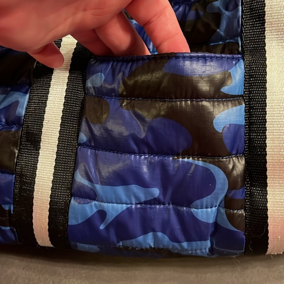 Think Rolyn small tote - Picture 2 of 5